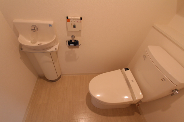 プライムアーバン市谷仲之町のトイレ写真