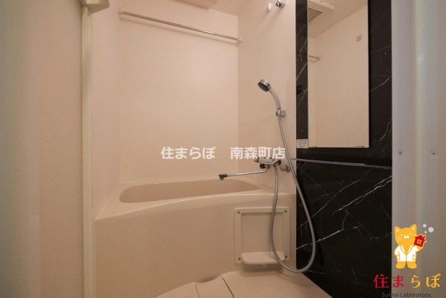 地下鉄長堀鶴見緑地線 西長堀駅 徒歩5分 11階建 築9年の風呂写真