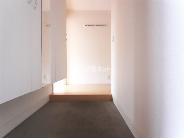 サングレイト A棟の玄関写真