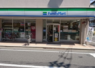 コンビニ　ファミリーマート 大田千鳥店（コンビニ）まで145m