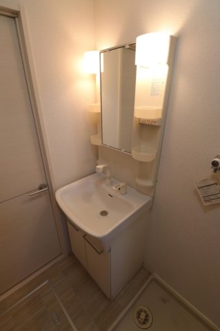 洗面設備　忙しい朝には欠かせない洗面所です