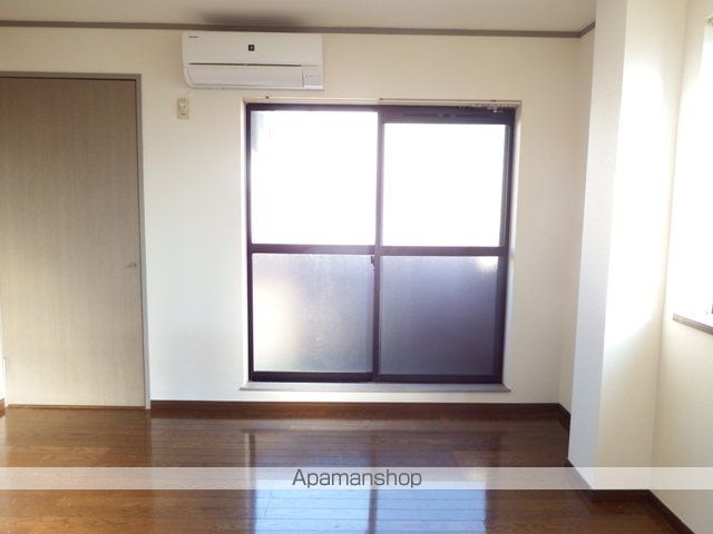 エリーナハイツ西新南IIの内装写真
