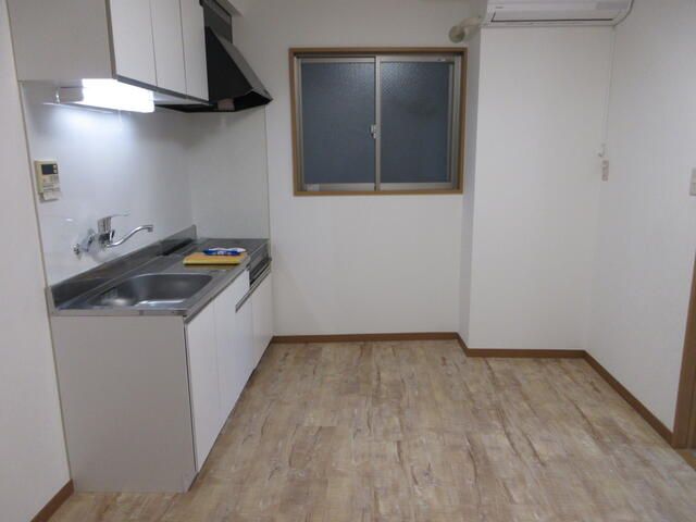 ＪＲ総武線 亀戸駅 徒歩9分 3階建 築21年のキッチン写真