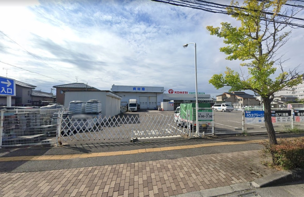 ホームセンター　コメリハード&グリーン亀田店（ホームセンター）まで490m