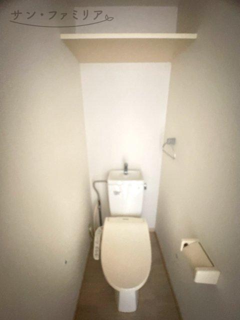 トイレ　同一物件別部屋写真