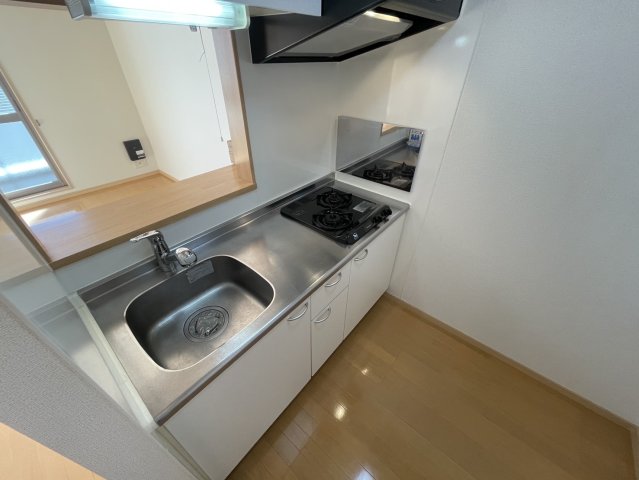 キッチン　同物件別部屋写真