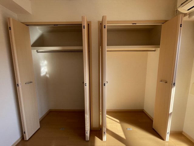 収納　同物件別部屋写真