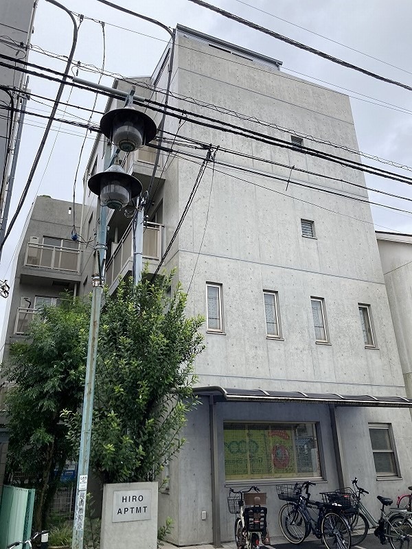 HIRO APTMTの外観写真