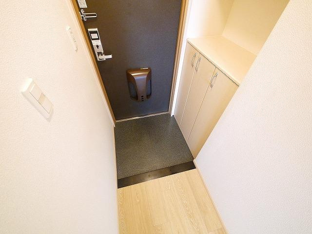 玄関　カードキーですのでセキュリティも安心