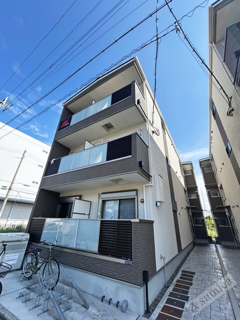 建物外観　スタイリッシュな建物です＾＾