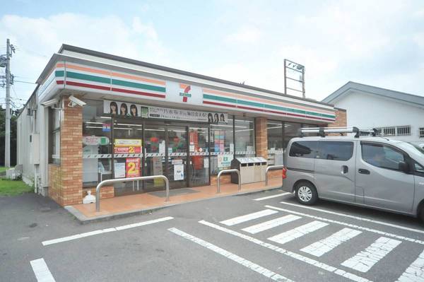 コンビニ　セブンイレブン平塚下島店（コンビニ）まで550m