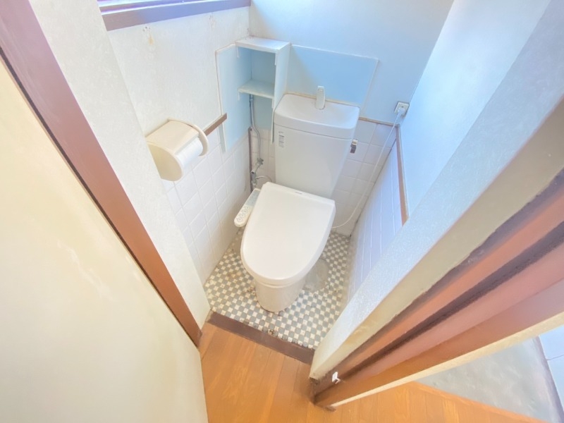熊野町5丁目連棟住居のトイレ写真