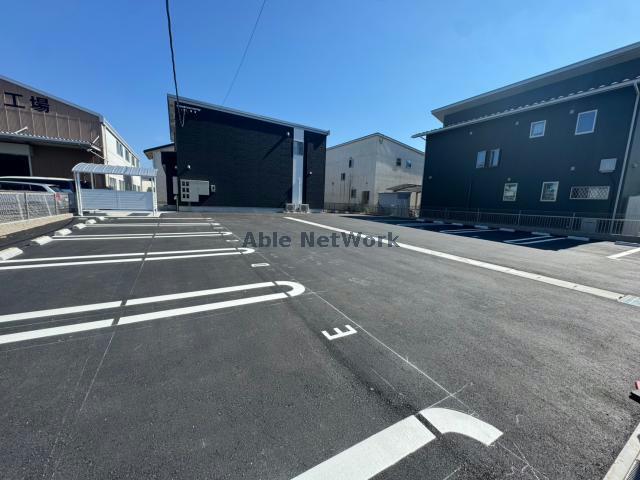 駐車場　駐車場