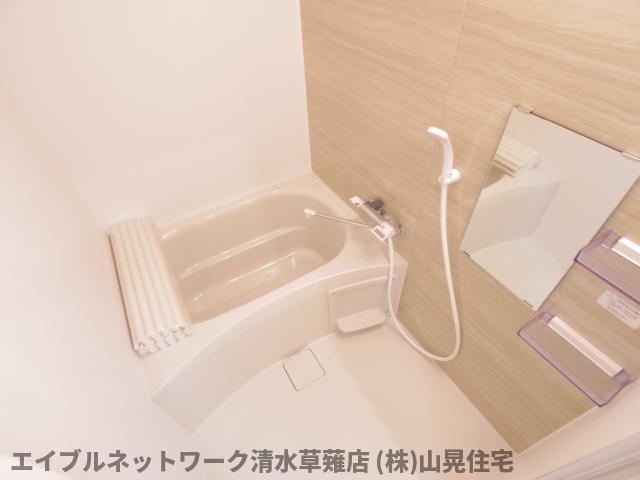 バス・シャワールーム　お風呂で日々の疲れを落としましょう