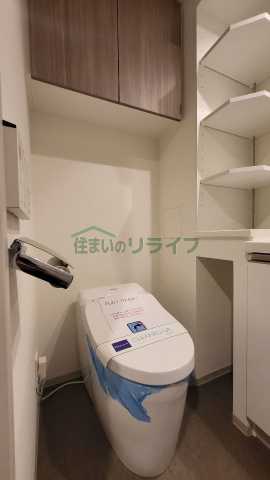トイレ　別部屋の参考写真となります。