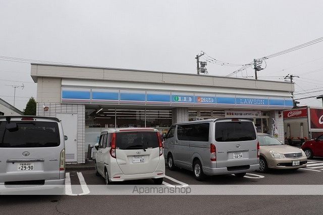コンビニ　ローソン苫小牧泉町店（コンビニ）まで246m