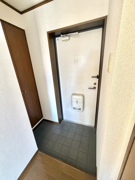ファロス東住の玄関写真