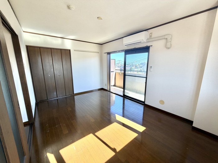 ファロス東住の居間写真