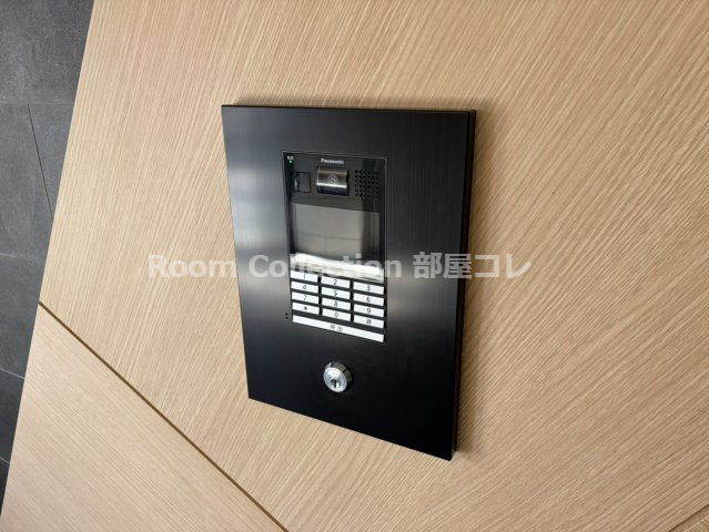エントランス　※同物件他部屋写真 反転、色違いの場合有 現況優先