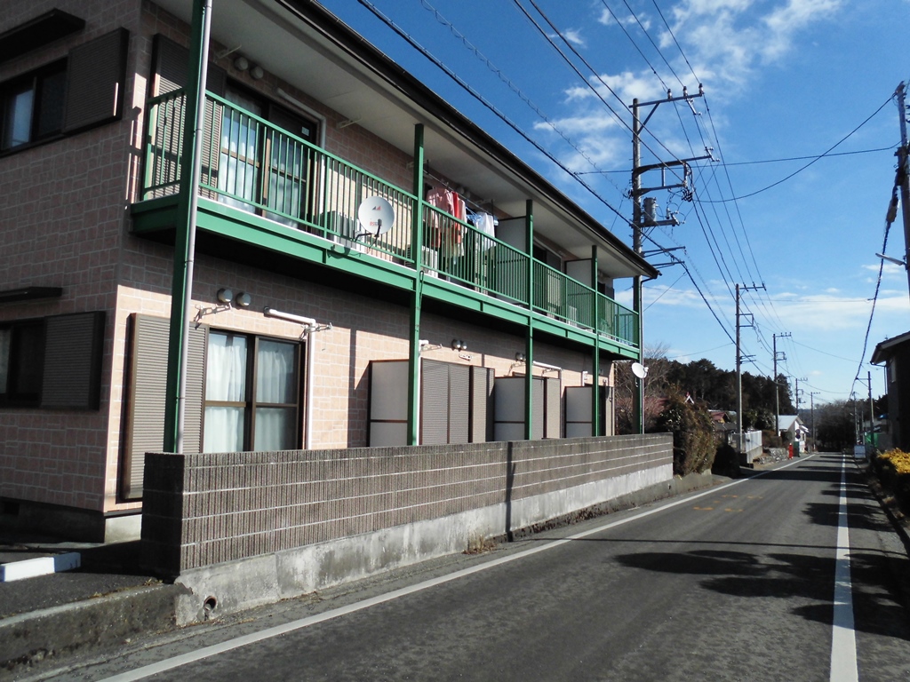 ハイツアザミの建物外観