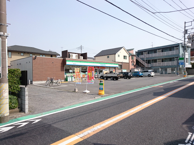 コンビニ　ファミリーマート西東京南町店（コンビニ）まで657m