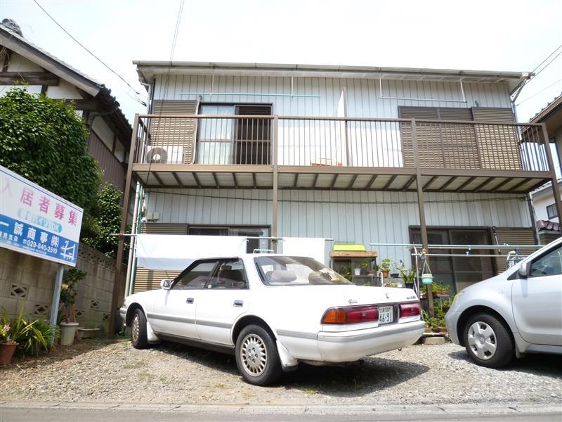 【霞台ハイツの駐車場】