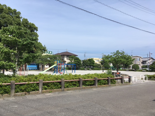 【静岡市駿河区手越原のマンションの公園】