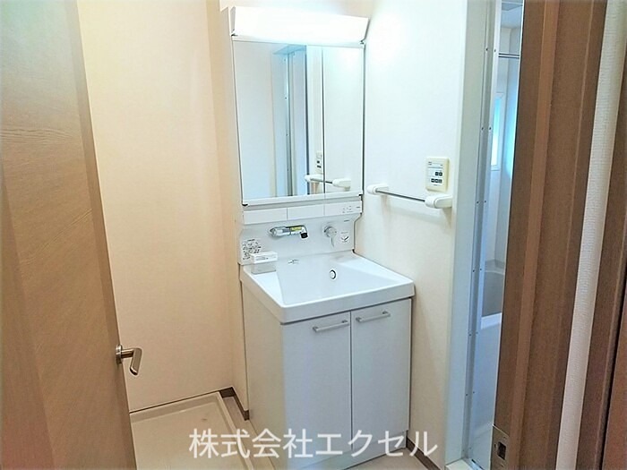 洗面設備　独立洗面台です。