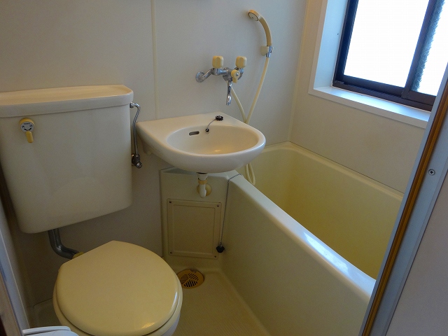 バス・シャワールーム　３点ユニット