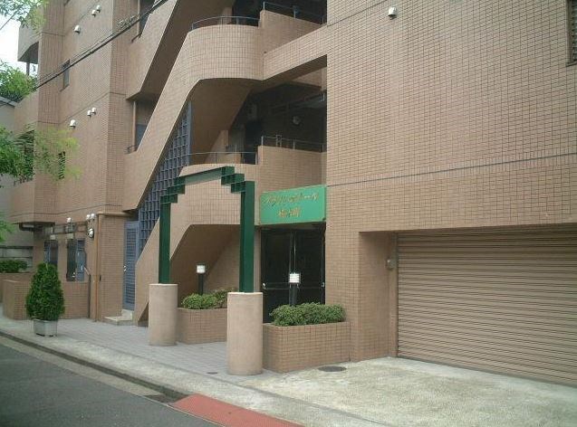 横浜市西区戸部町のマンションの建物外観