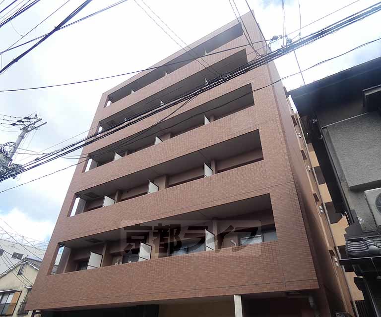 京都市中京区壬生森前町のマンションの建物外観