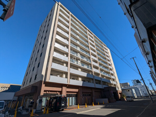 ＡＳＭＡＣＩ　ＭＡＩＳＯＮ　札幌大通東の建物外観