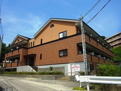 【神戸市須磨区車のアパートの建物外観】