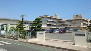 【福山市東川口町のマンションの小学校】