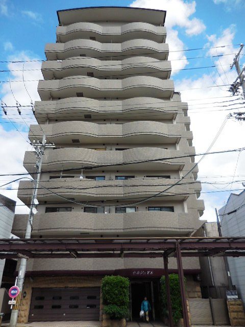 セルジュYS出屋敷の建物外観