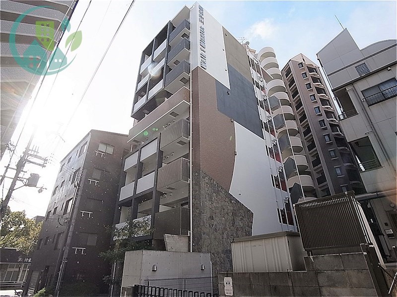 神戸市灘区水道筋のマンションの建物外観