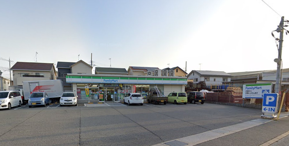 コンビニ　ファミリーマート 白水店（コンビニ）まで619m