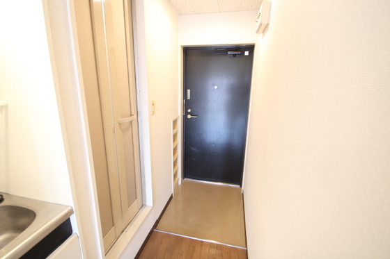 玄関　※別部屋の写真です