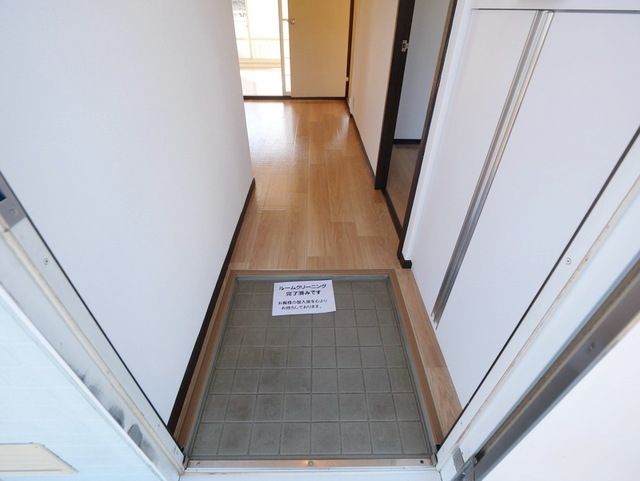 玄関　★お部屋探しは株式会社タウンハウジング東京まで★