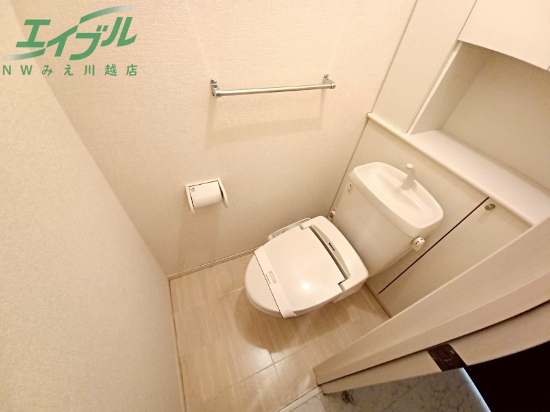 トイレ　同型参考写真