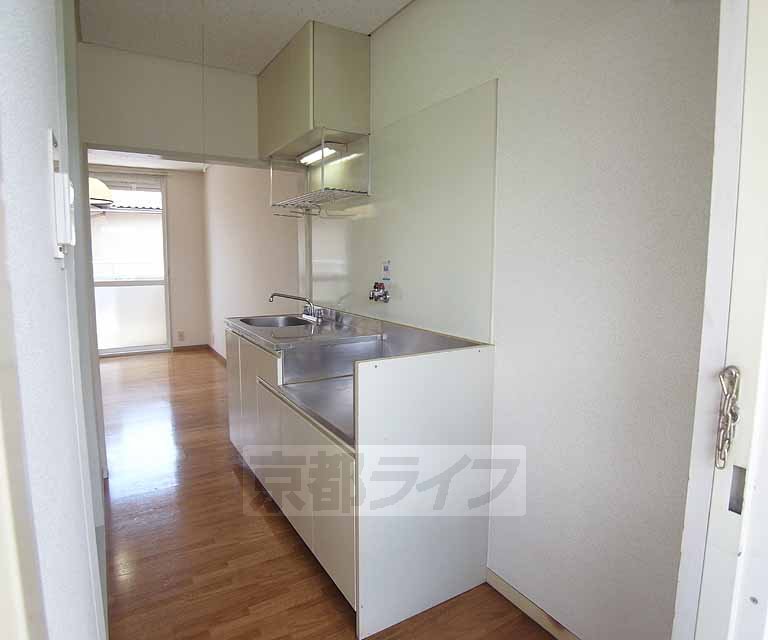 キッチン　２口ガスコンロ設置可。お料理もしやすいです。