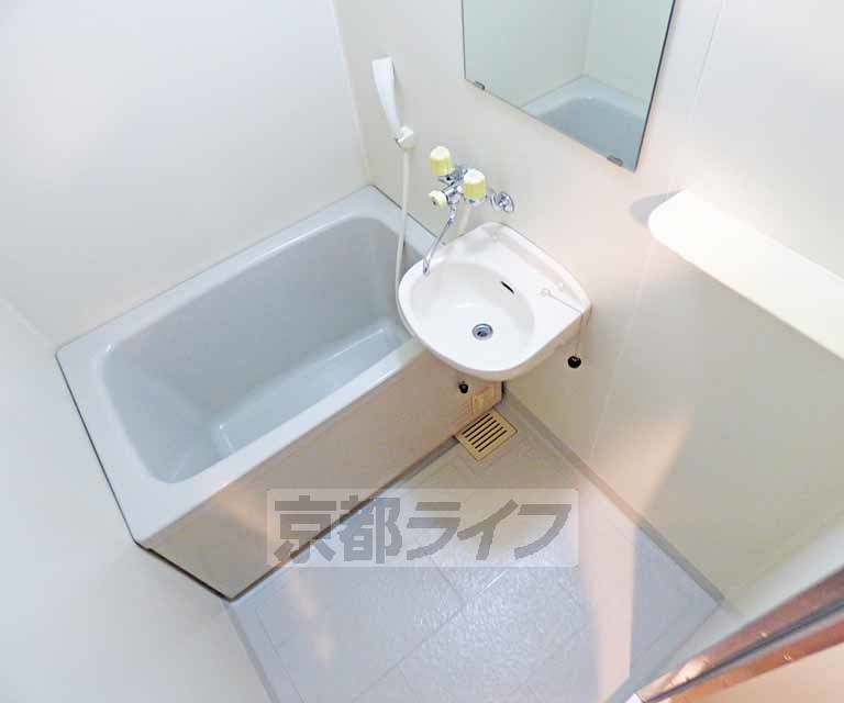 バス・シャワールーム　お風呂です。