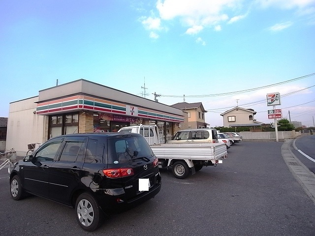 コンビニ　セブンイレブン連島北店（コンビニ）まで773m