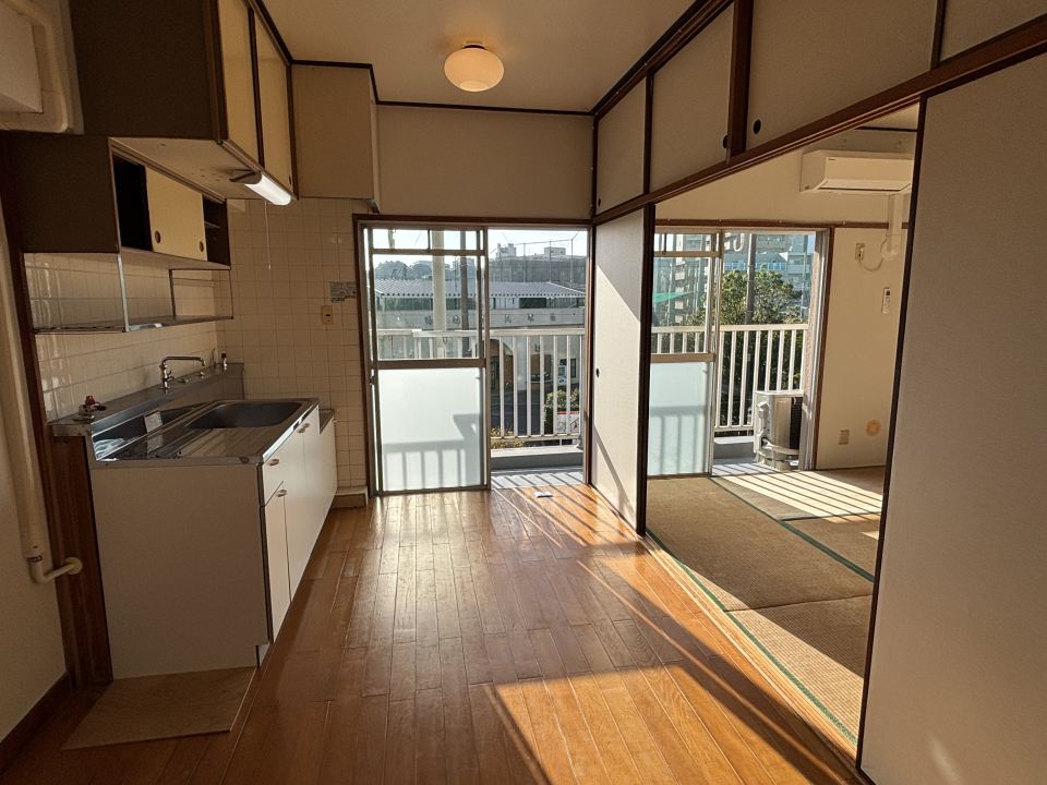 居室・リビング　当たり良好　角部屋