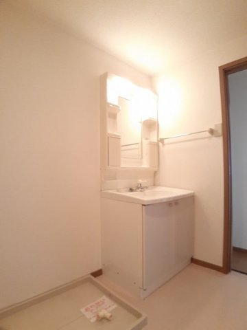 洗面設備　広い洗面スペース