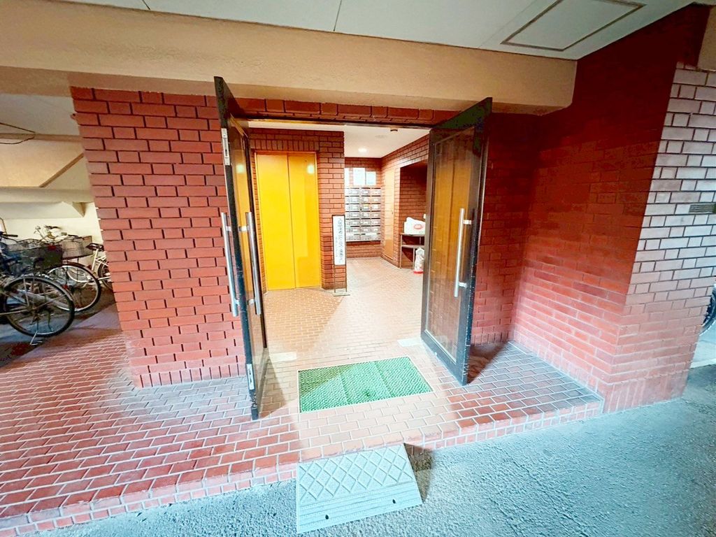 エントランス　エントランス