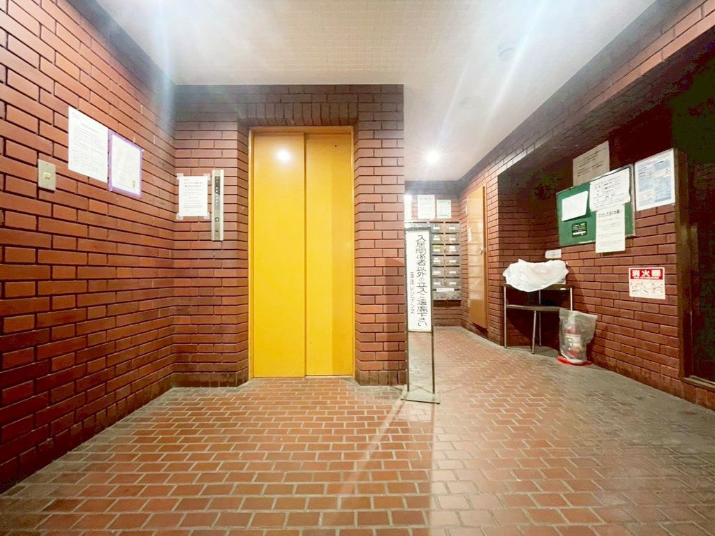 ロビー　エントランス