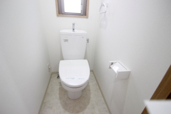 トイレ　※別部屋の写真です