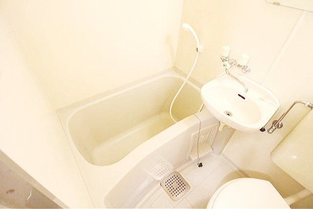 バス・シャワールーム　お部屋探しは株式会社　タウンハウジング　までお気軽にお問合…