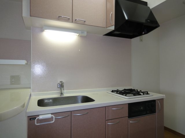 キッチン　※同じ階の部屋の画像です